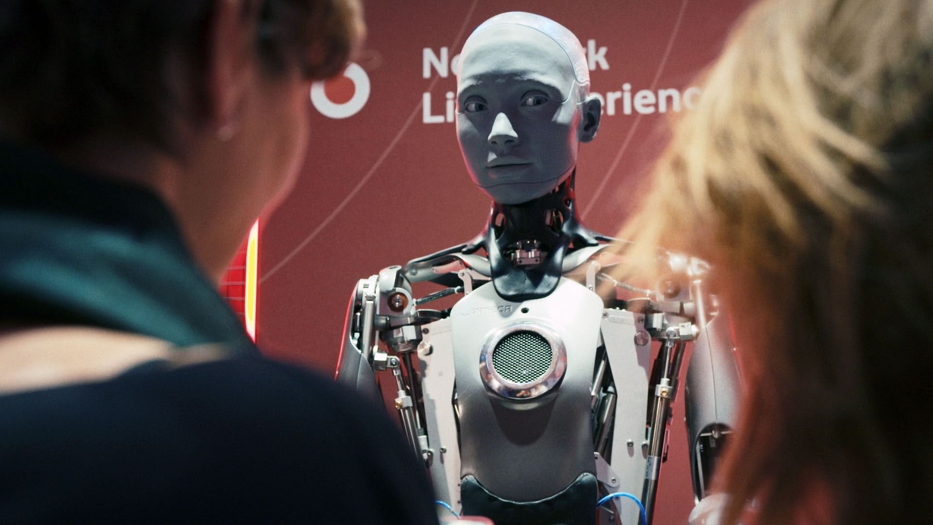 Backdrop for Schlaue neue Welt - Das KI-Wettrennen