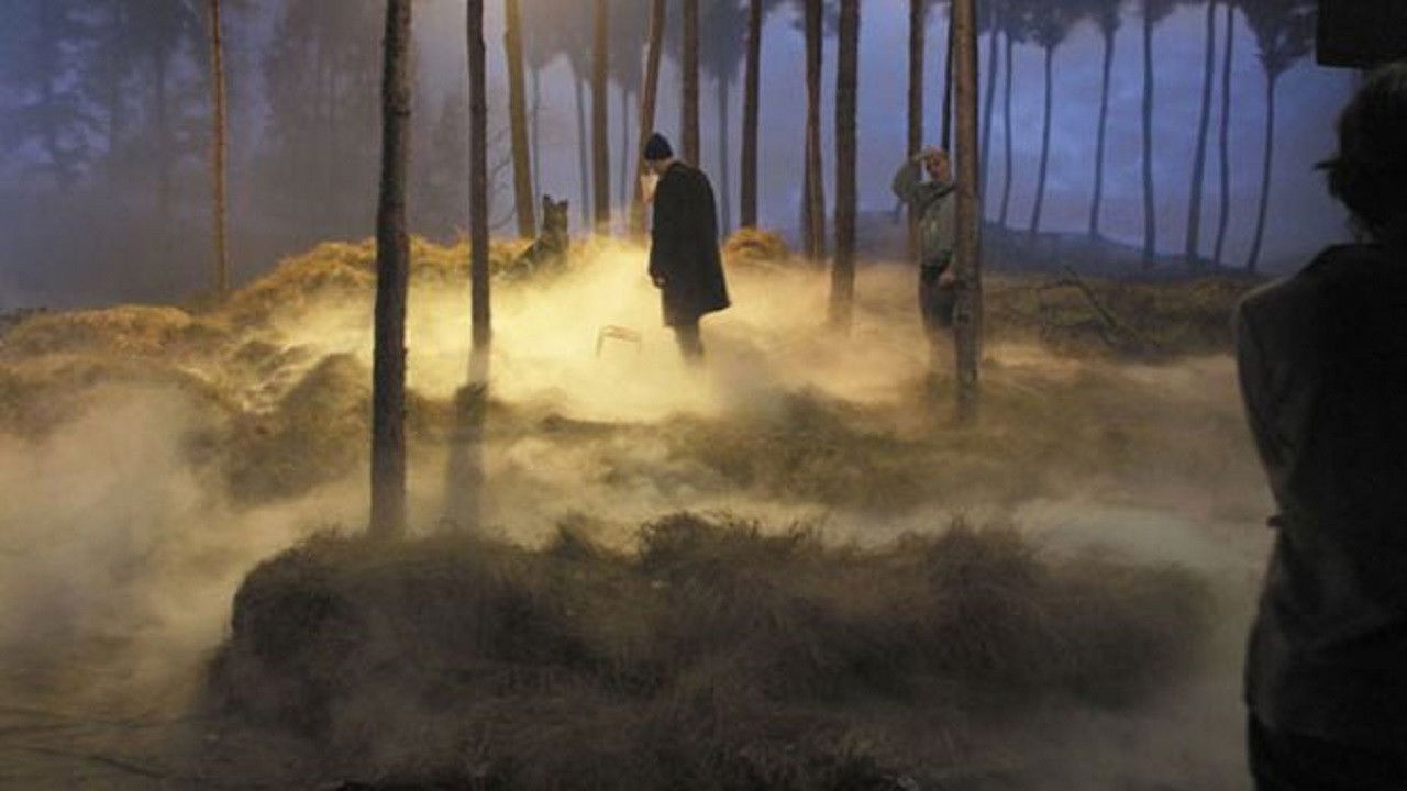 Backdrop for En uppstoppad hund