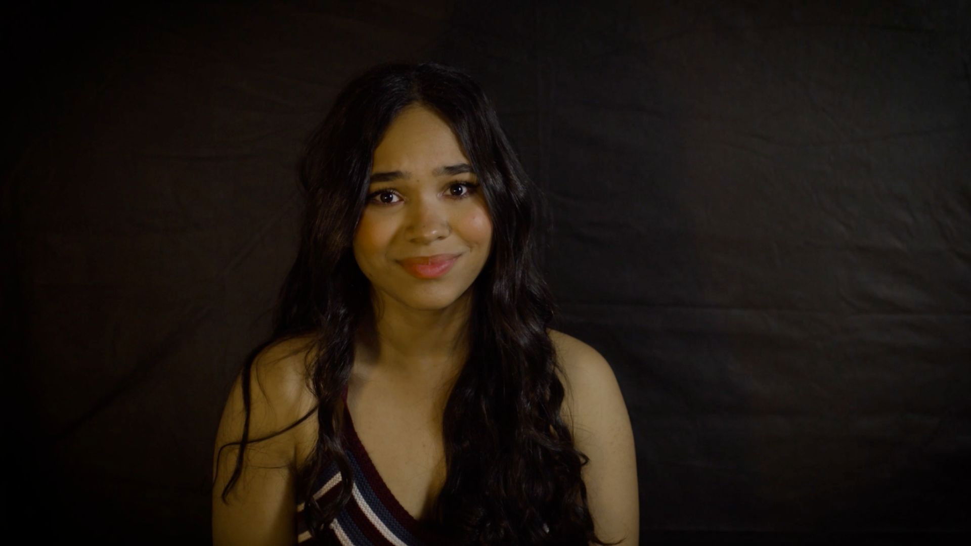 Backdrop for Preciso Urgentemente Encontrar Um Amigo