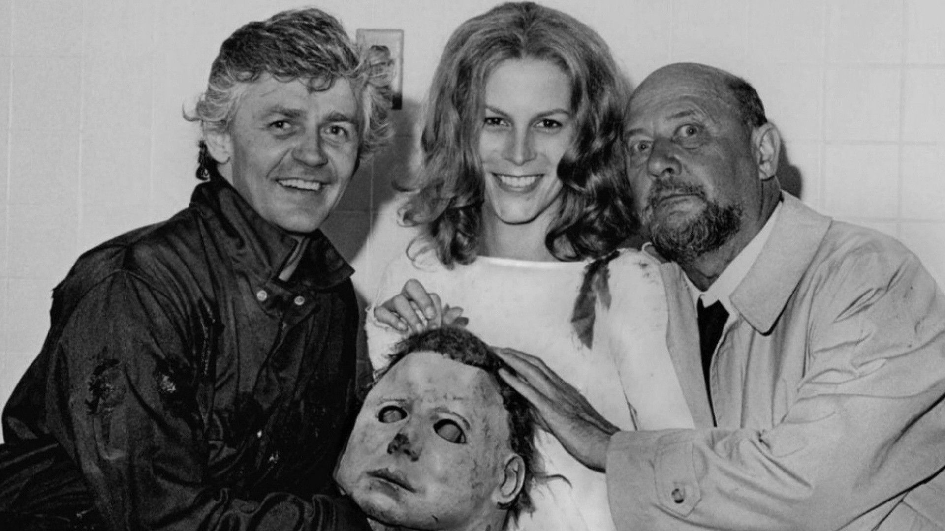 Backdrop for The Nightmare Isn't Over! The Making of Halloween II