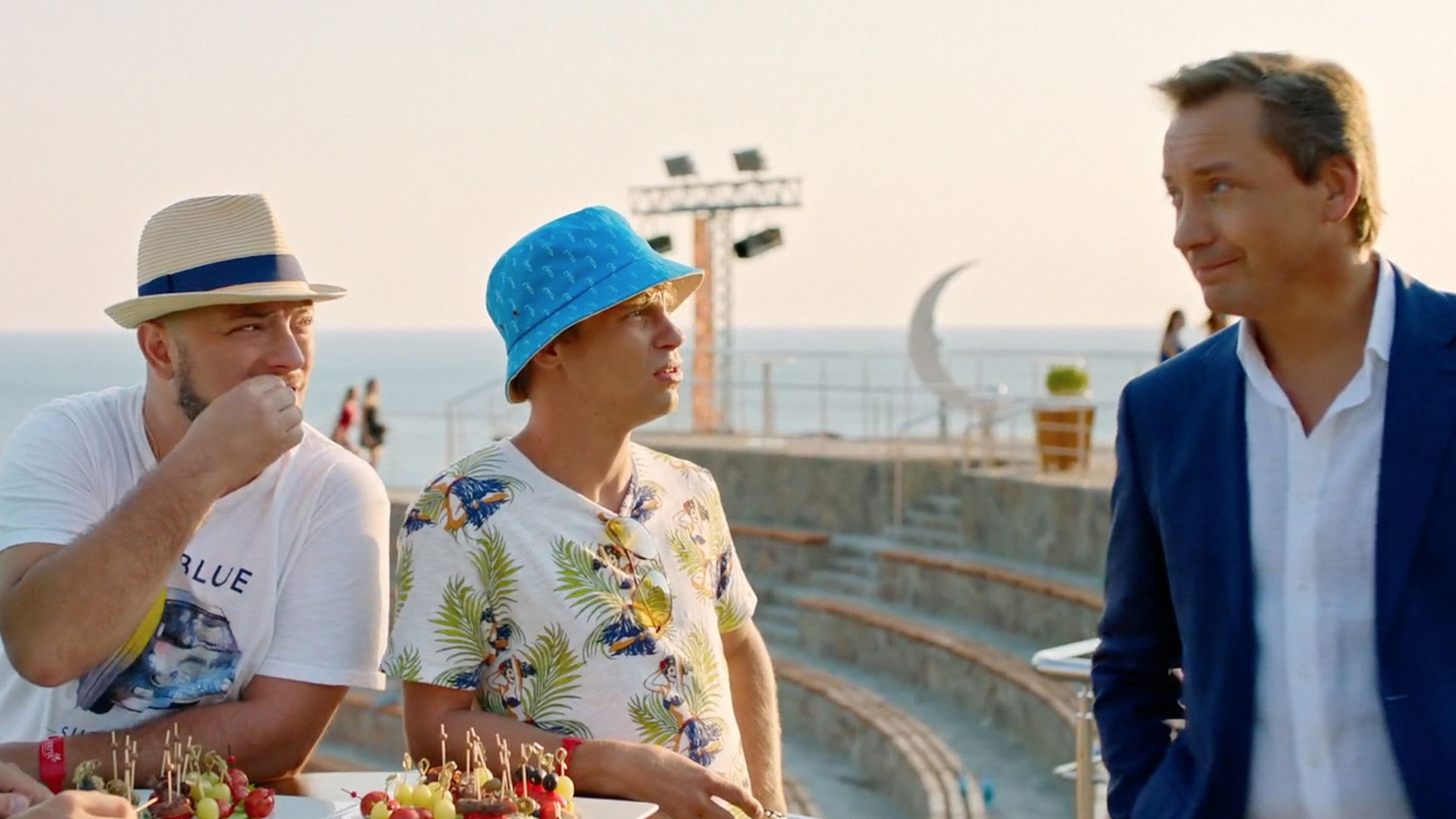 Backdrop for Women vs Men 2