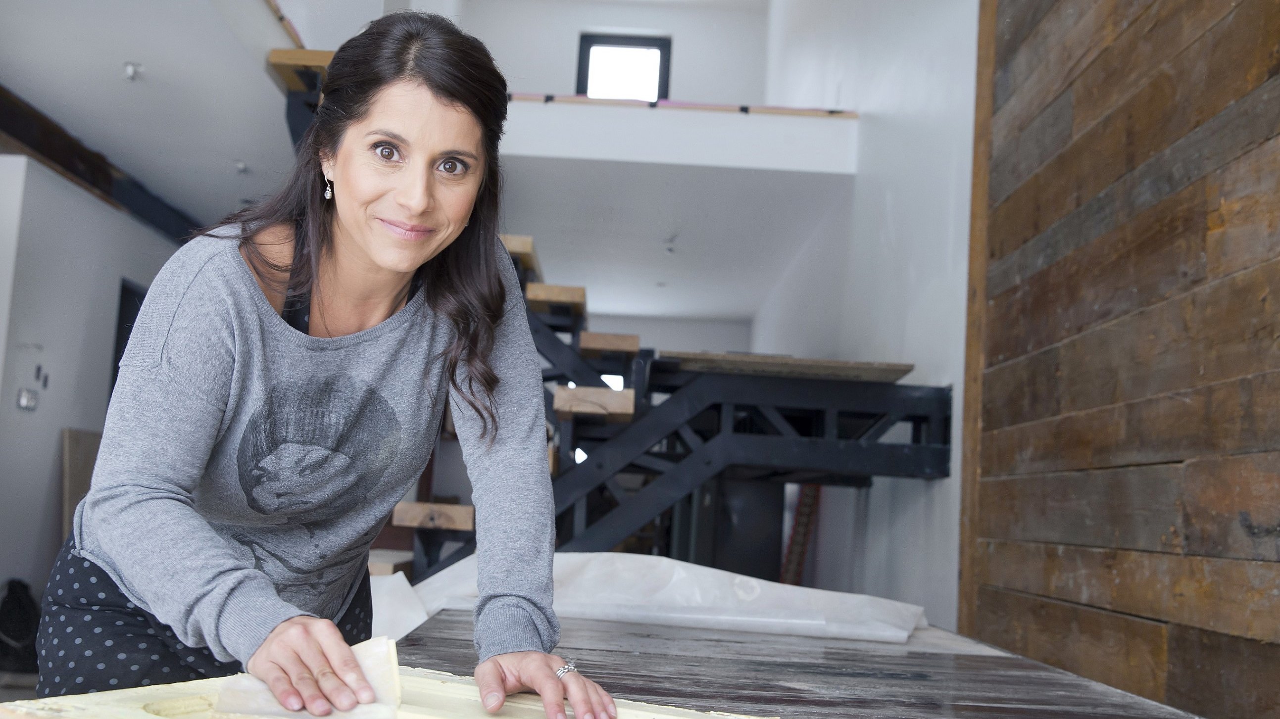 Backdrop for Les 12 travaux d'Anaïs