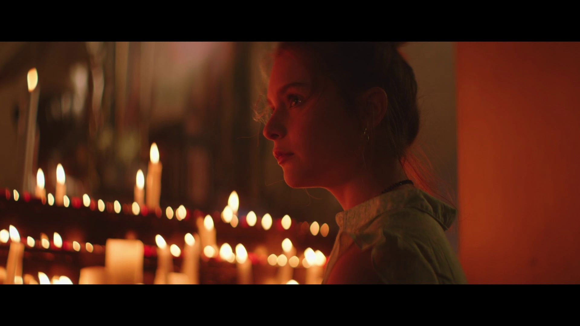 Backdrop for Il Dio dei Gatti è Immortale