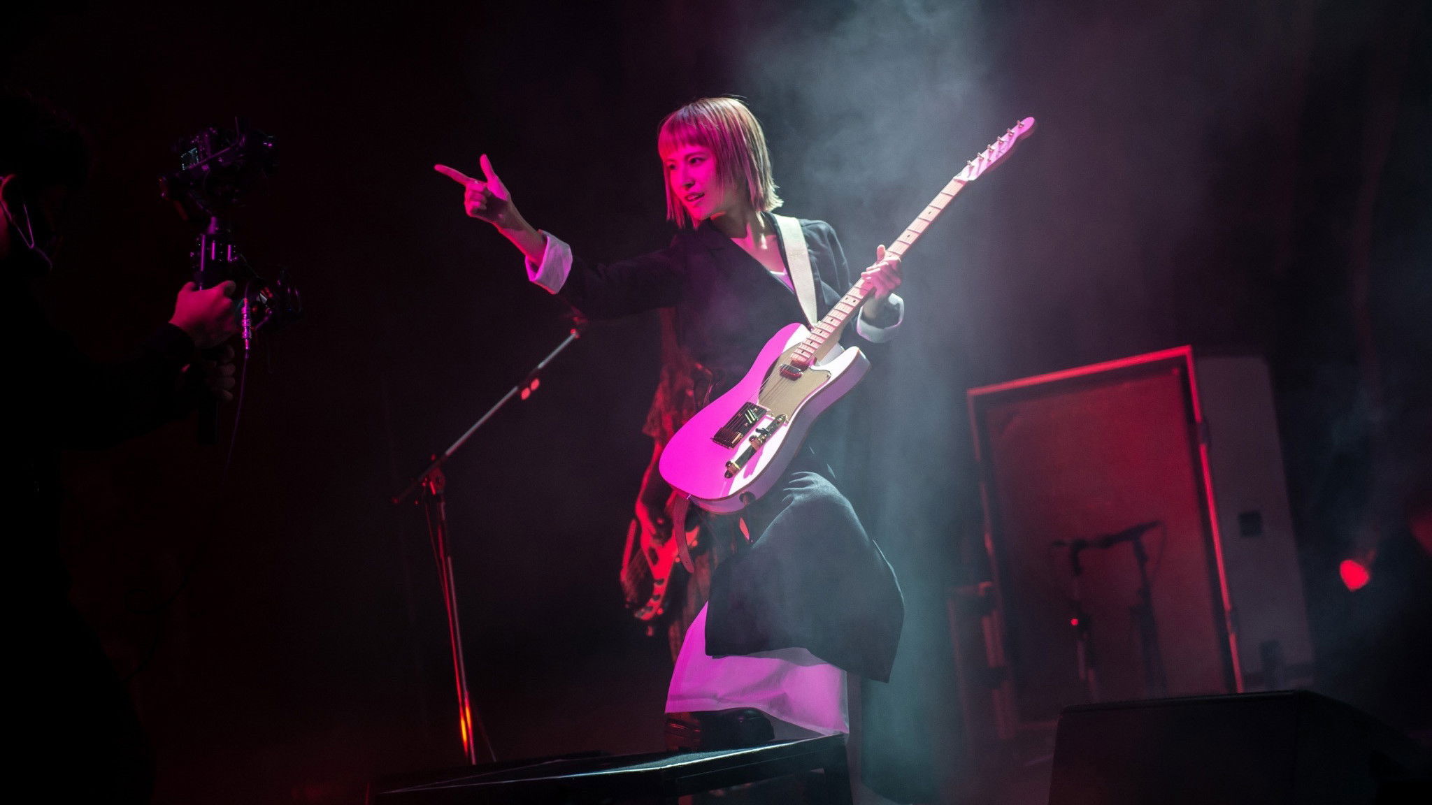 Backdrop for SCANDAL WORLD TOUR 2020 “Kiss from the darkness” Livestream