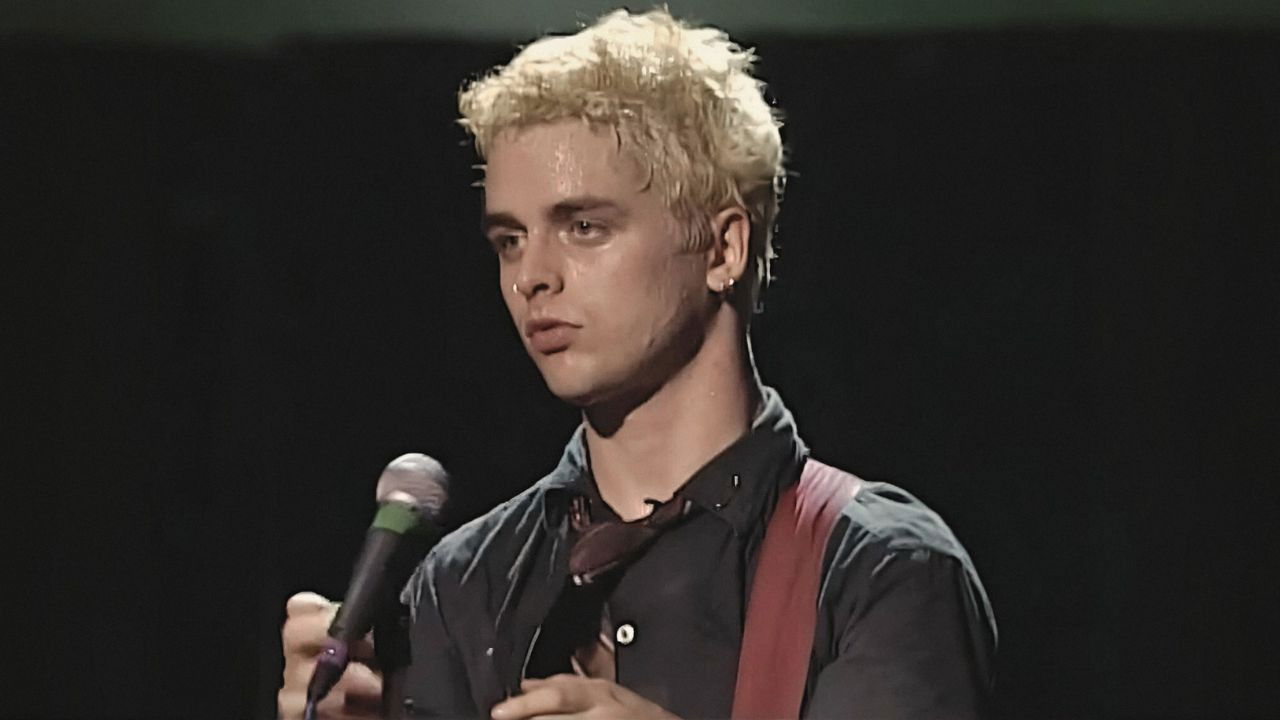 Backdrop for Jaded in Chicago: Green Day in Concert