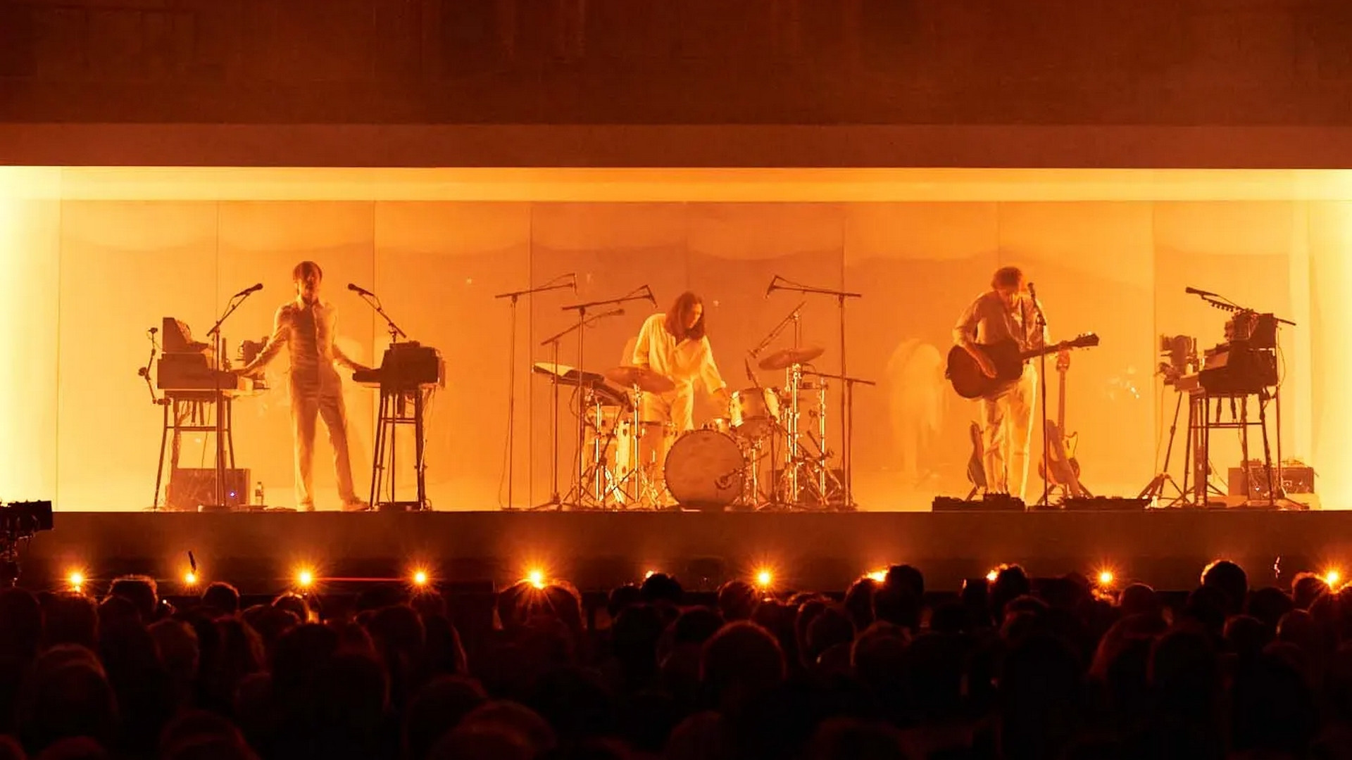 Backdrop for AIR joue "Moon Safari" - Royal Albert Hall