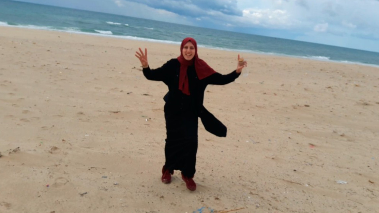 Backdrop for Los Que No Sienten