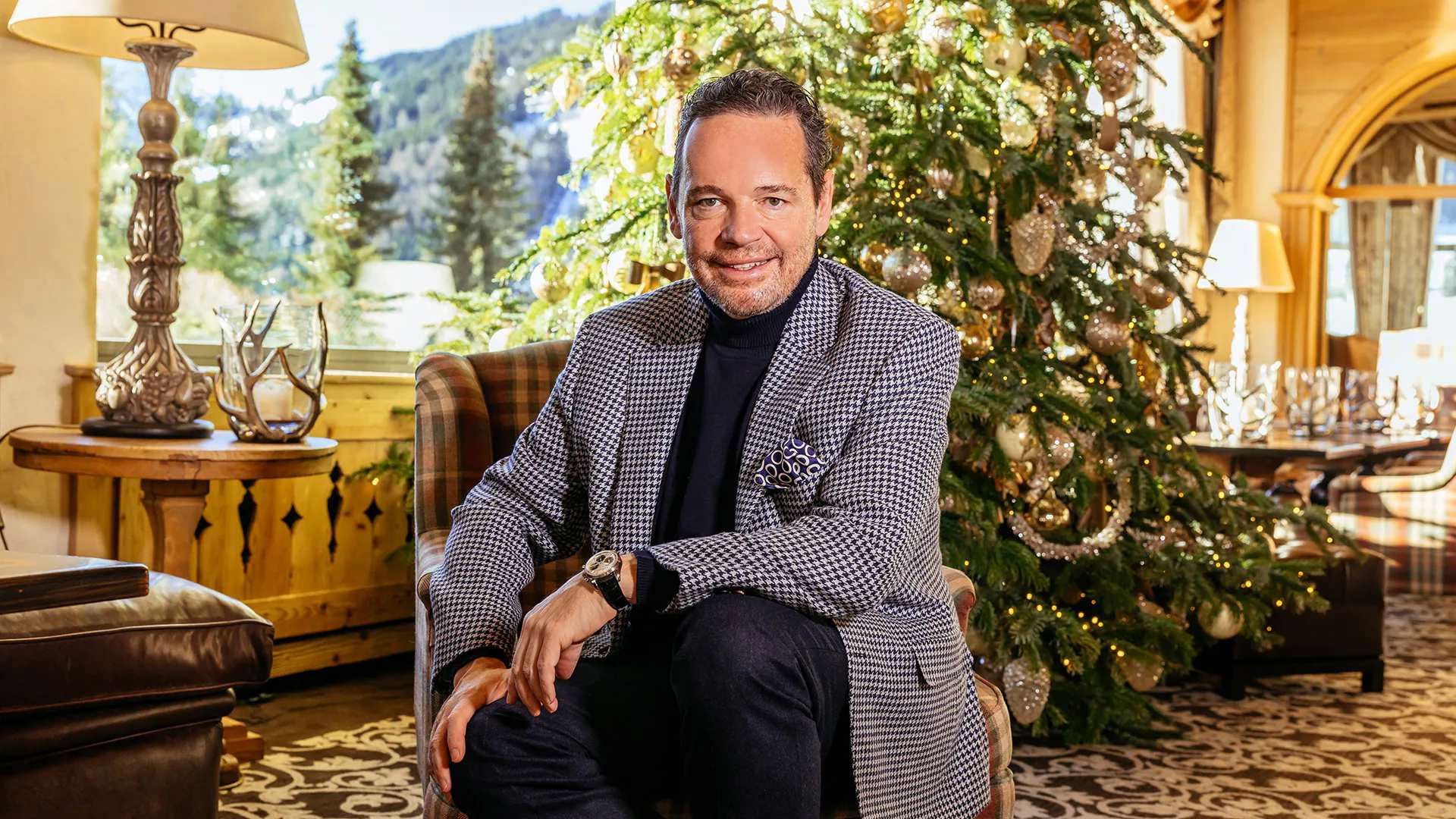 Backdrop for Alpine Hotel at Christmas