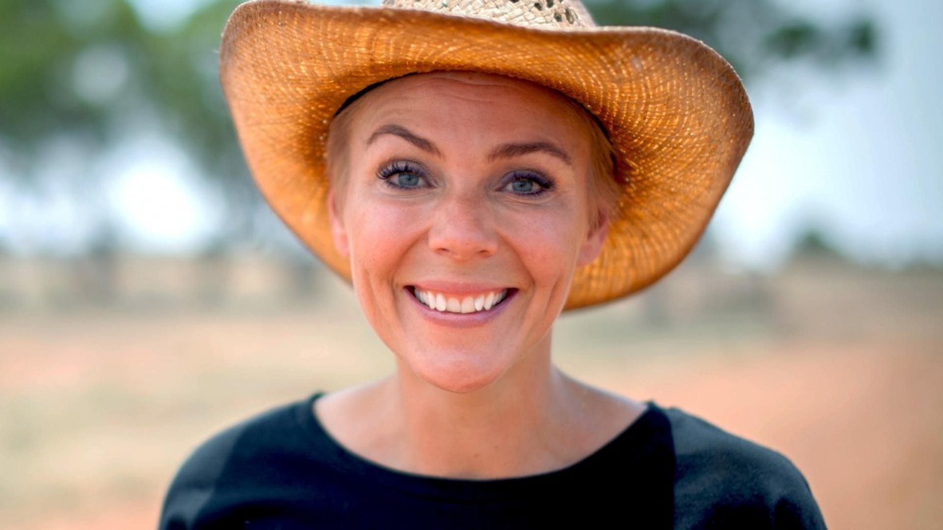 Backdrop for Landmand søger kærlighed jorden rundt