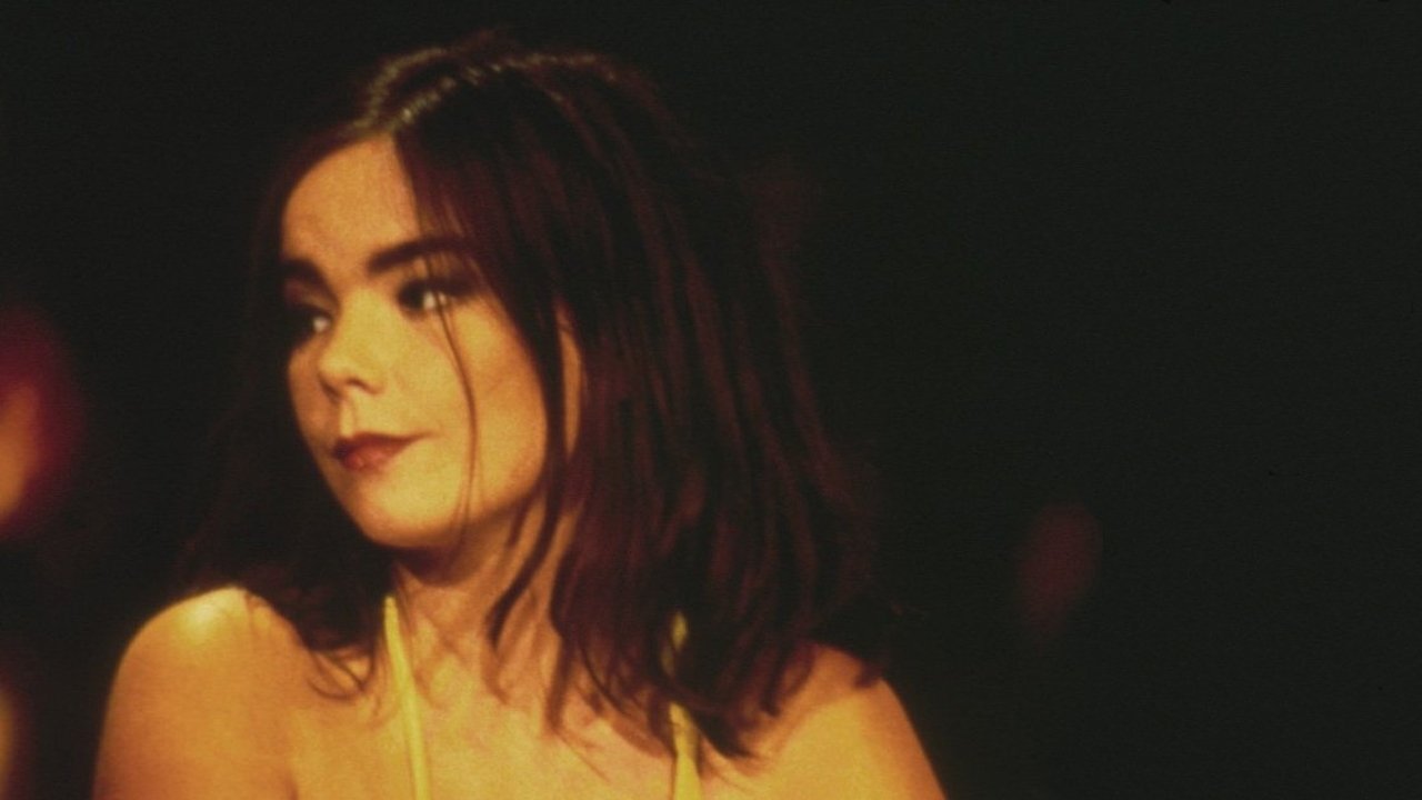 Backdrop for Björk:  MTV Unplugged & Live