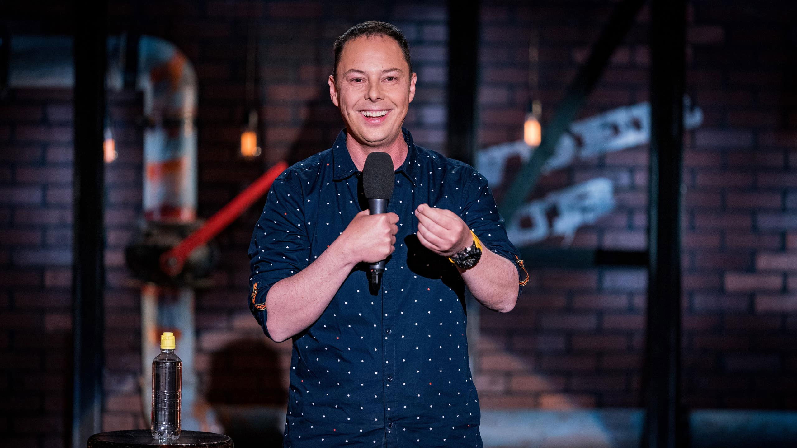 Backdrop for Mint pótos IFA a tükörjégen - Trabarna, azaz  Lorán Barnabás önálló estje