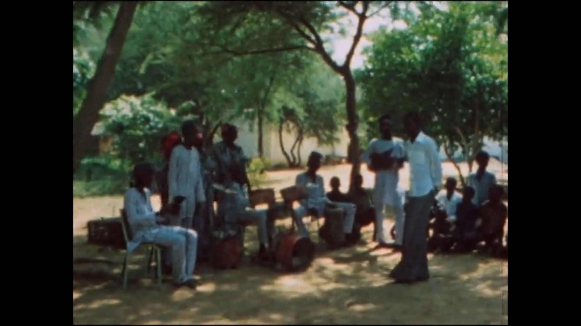 Backdrop for Zomo et ses frères