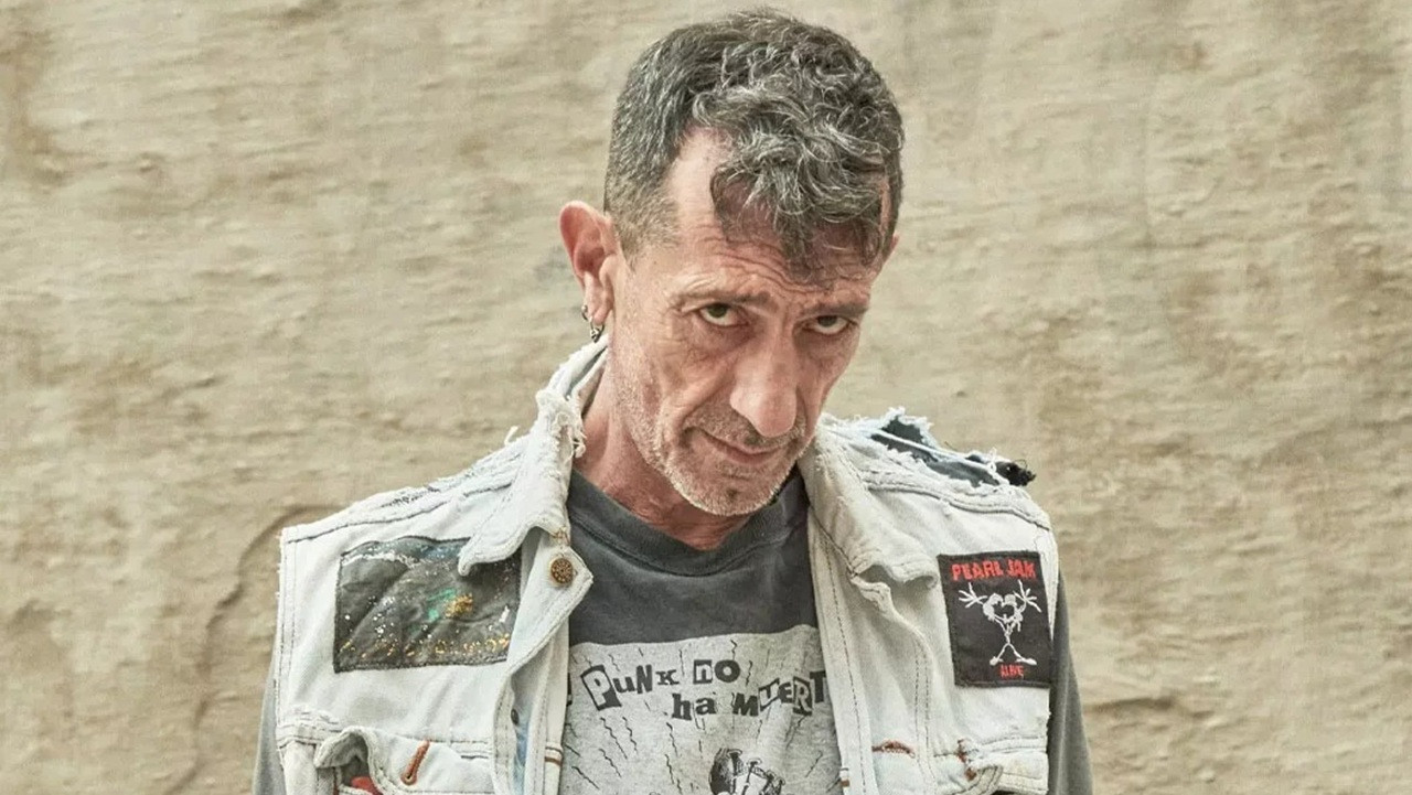 Backdrop for Manolo Kabezabolo