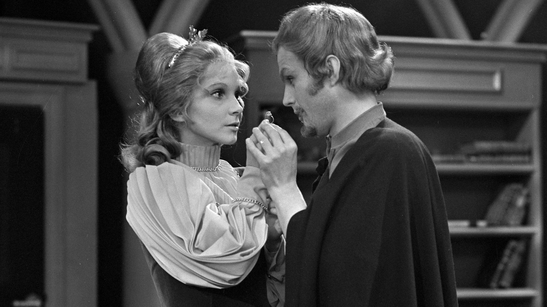 Backdrop for Král, kejklíř a hvězdář