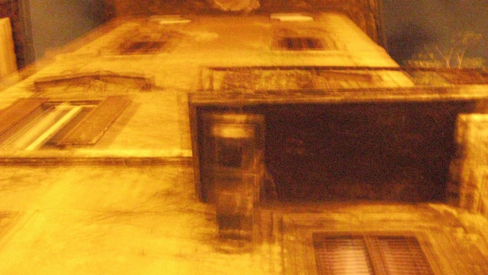 Backdrop for L'occhio di vetro