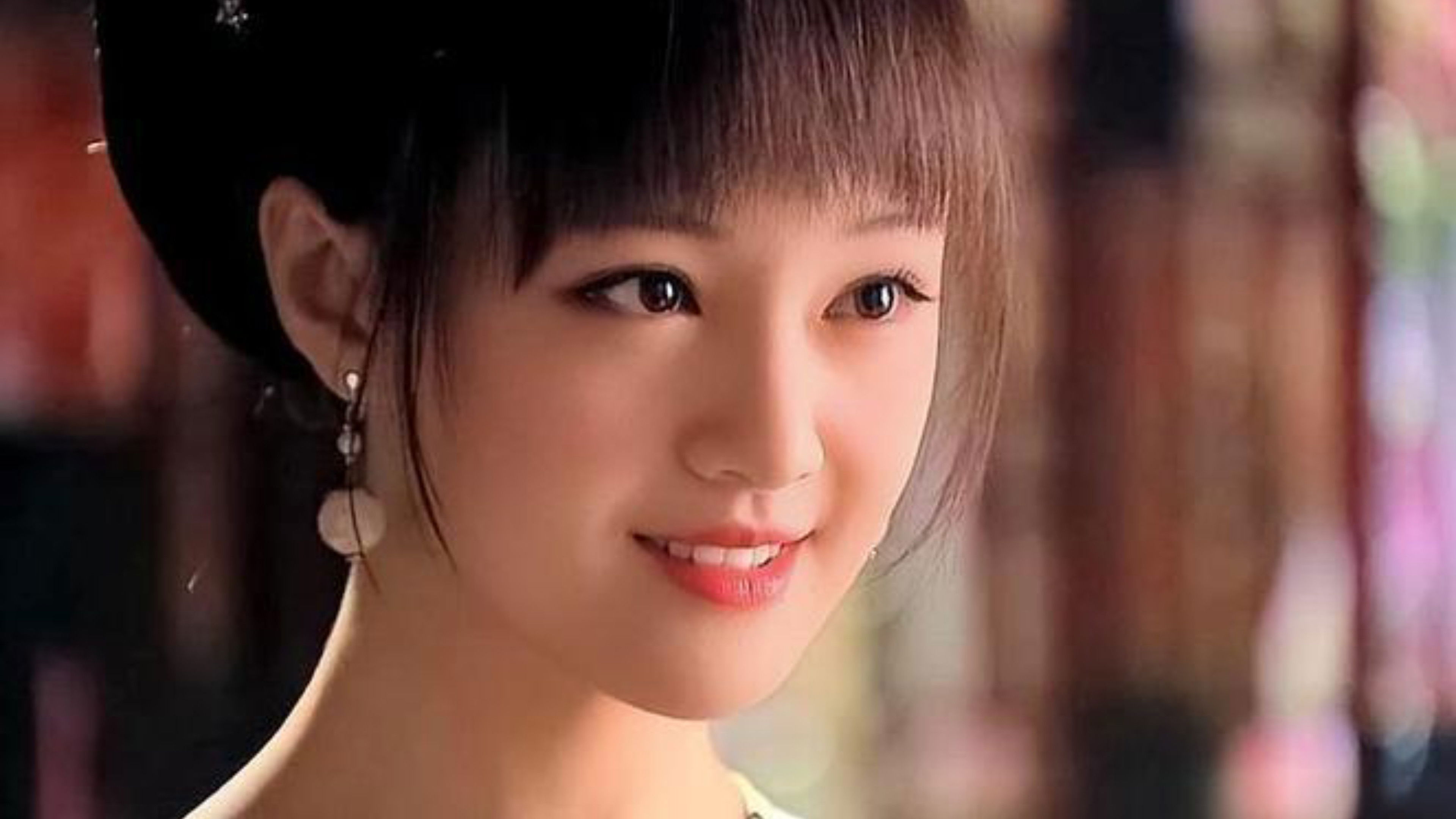 Backdrop for 凰图腾