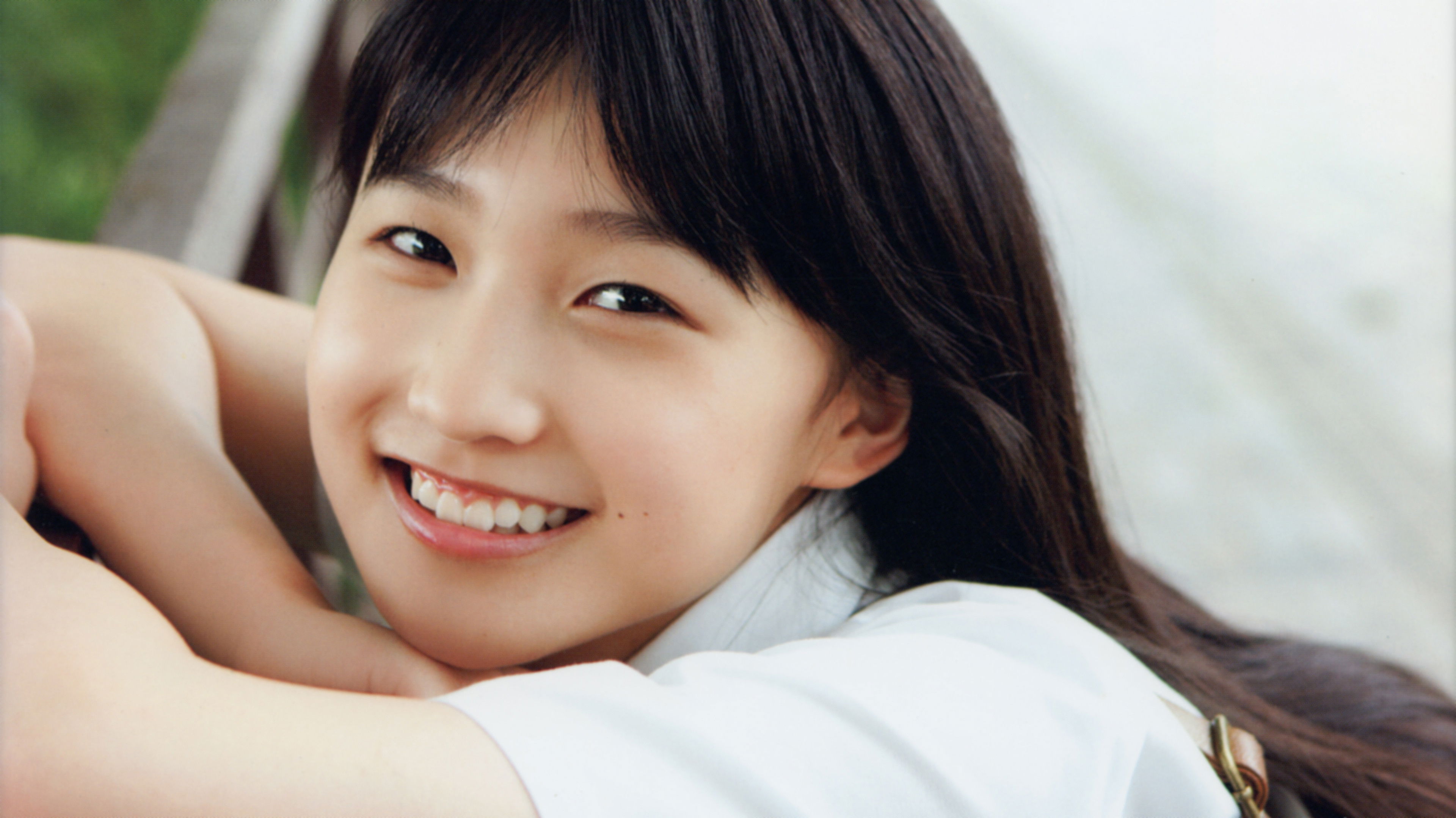 Backdrop for Sayashi Riho ~Un Deux Trois~