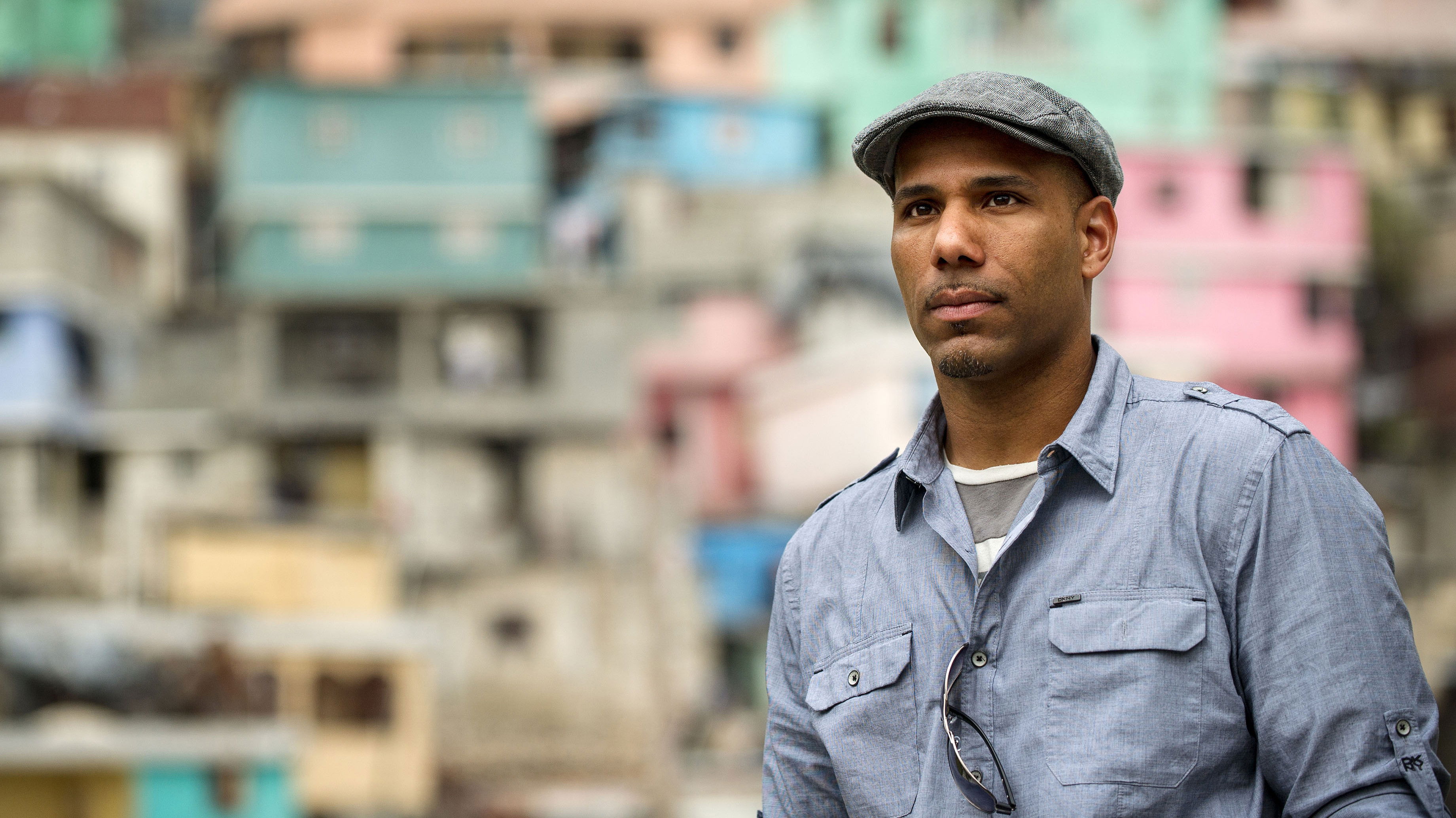 Backdrop for Aller simple : Haïti