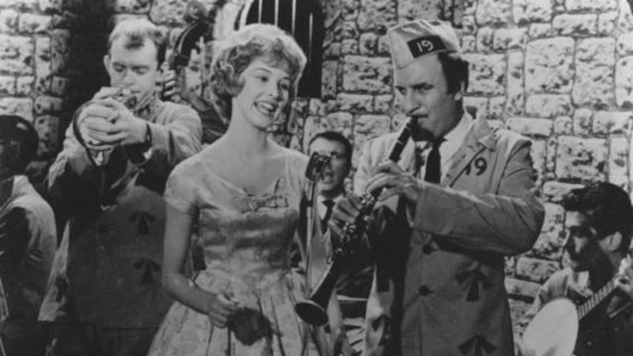 Backdrop for Band of Thieves