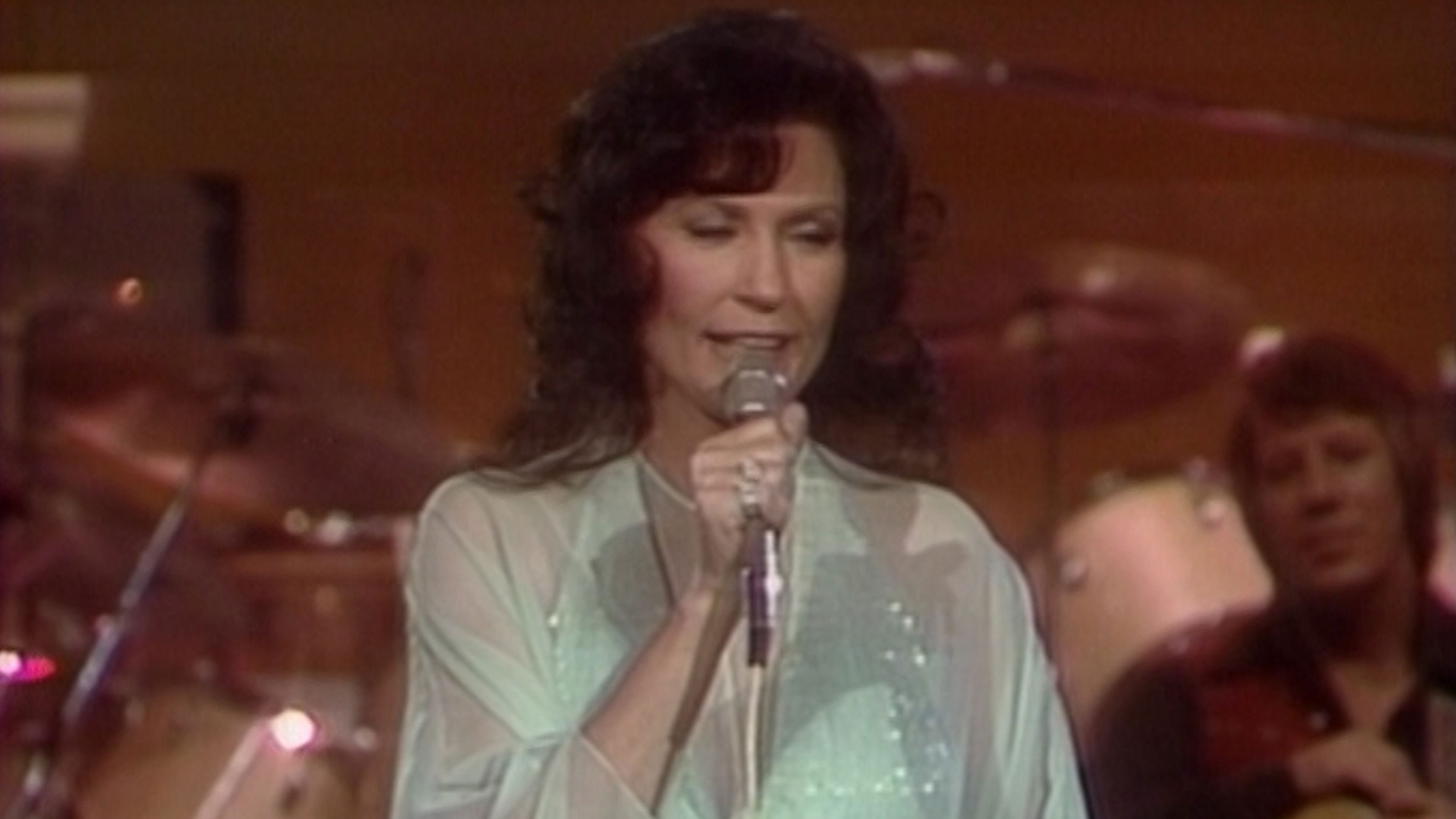 Backdrop for Loretta Lynn - You're Looking at Country