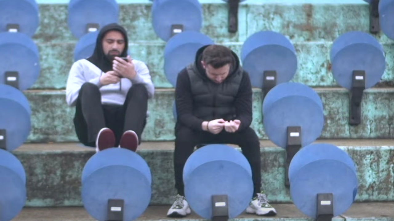 Backdrop for Pour les yeux d'une algérienne