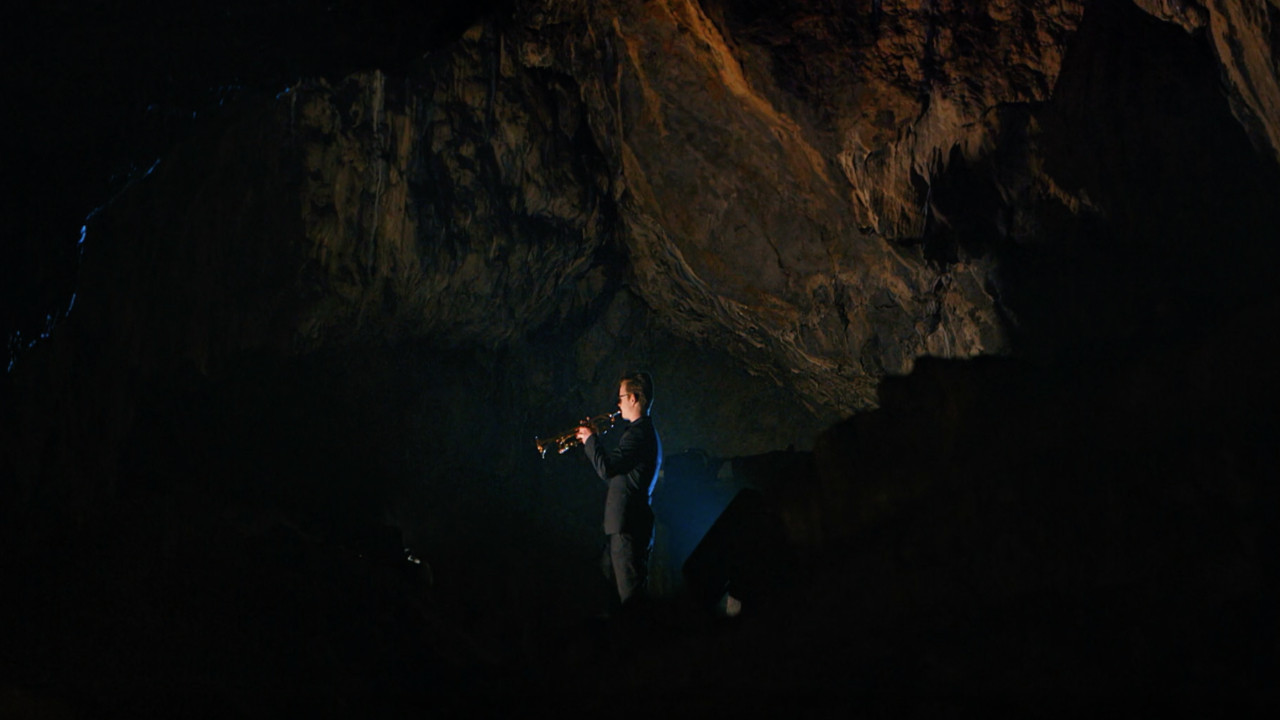 Backdrop for The Unanswered Ives - Wunderkind. Wall-Street-Gigant. Klangpionier