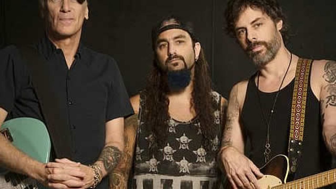 Backdrop for The Winery Dogs : Dog Years - Live in Santiago and Beyond 2013-2016