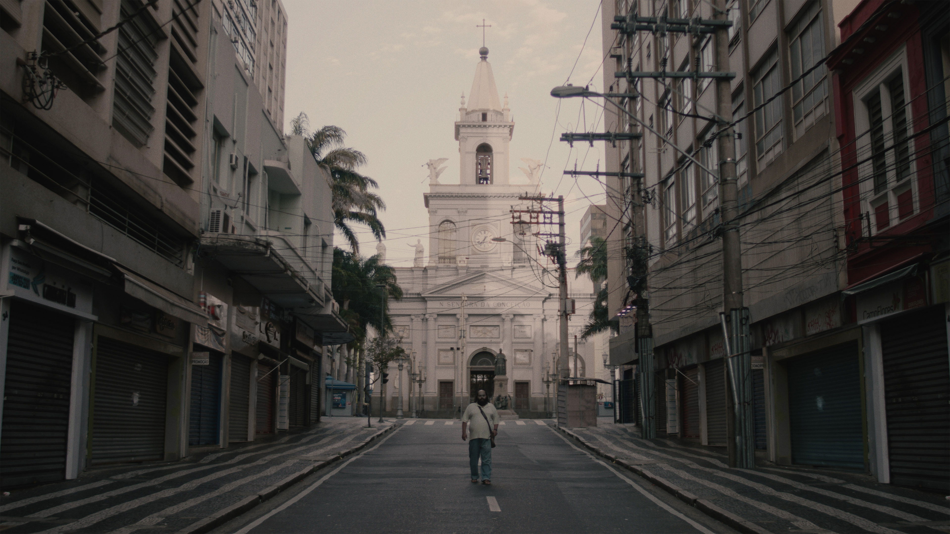 Backdrop for A Última Transmissão