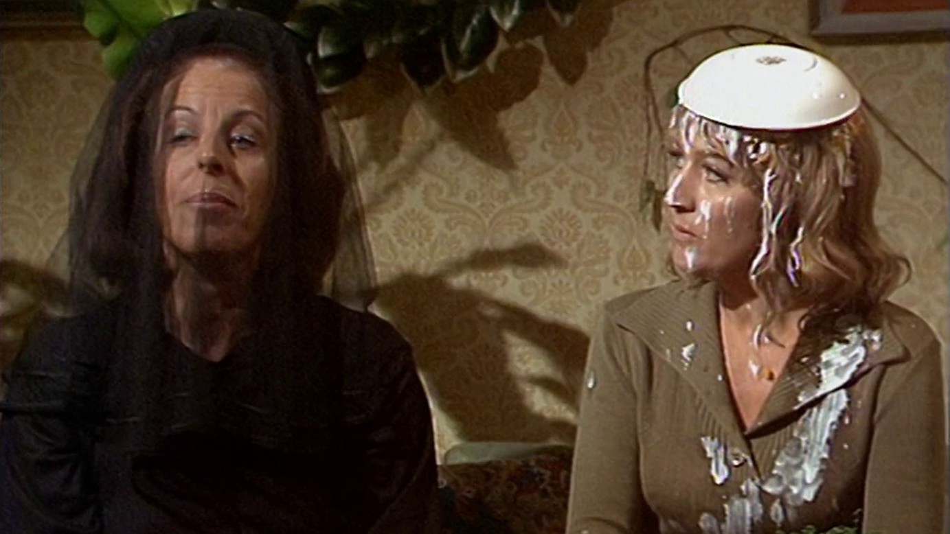 Backdrop for Den beslöjade damen