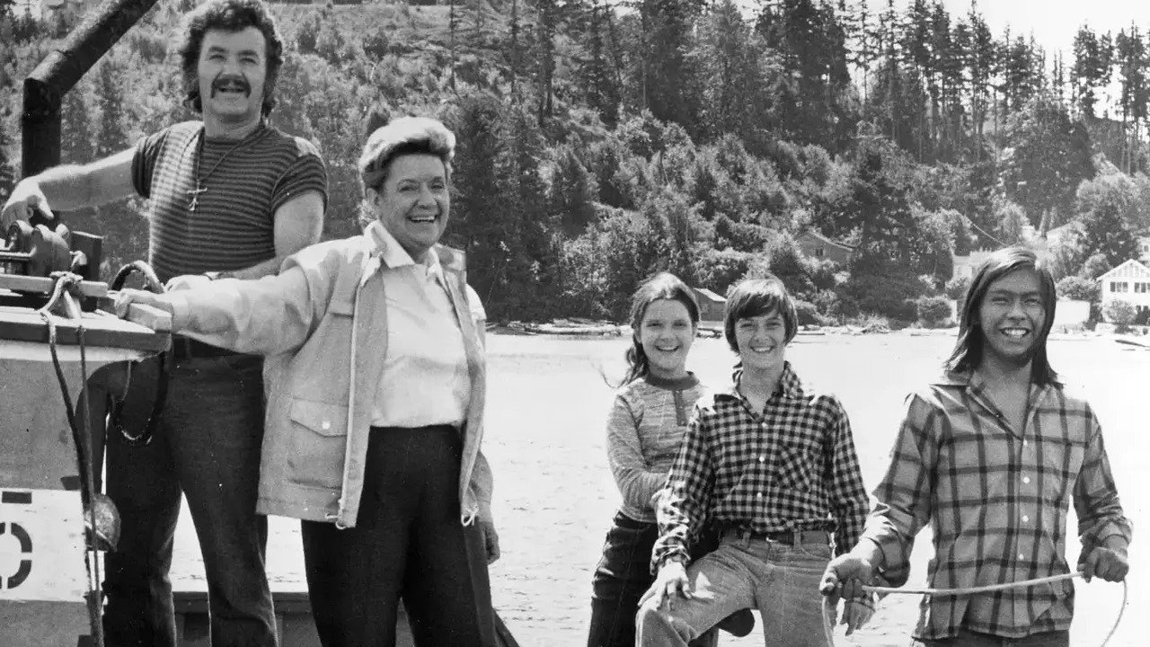 Backdrop for The Beachcombers