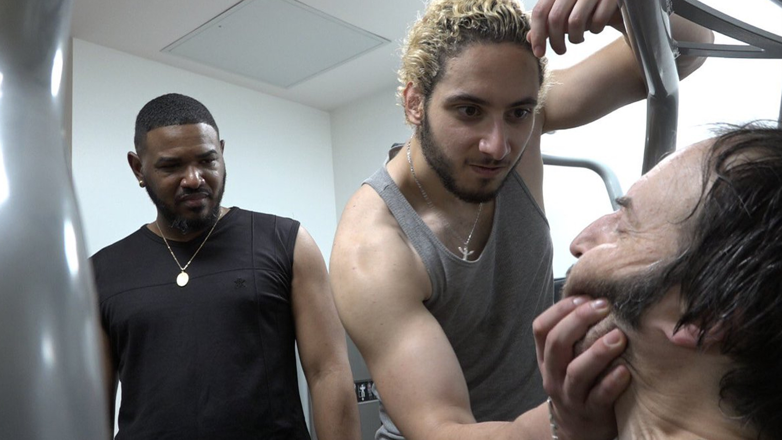 Backdrop for Tends-moi la main