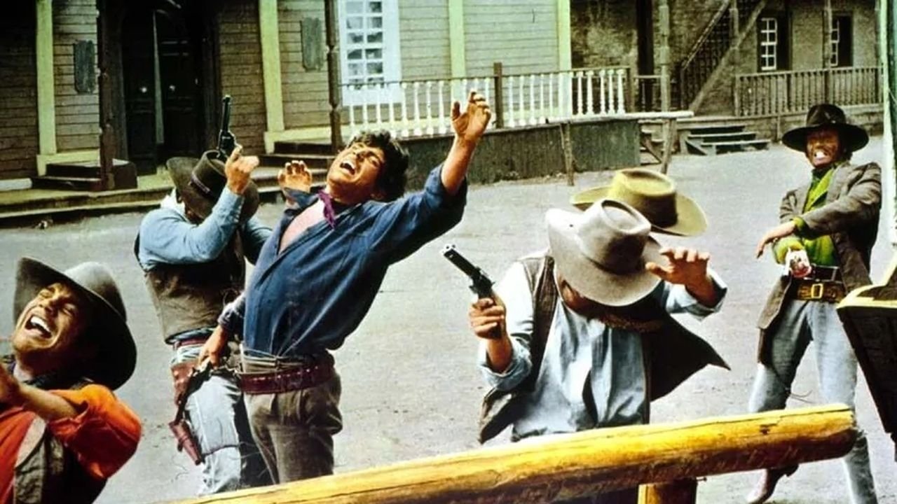 Backdrop for Arizona Colt Returns