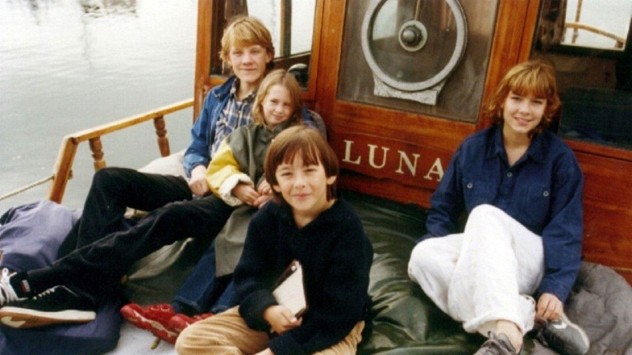 Backdrop for Children of the Luna