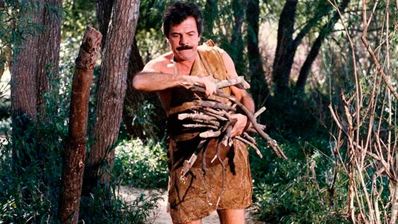 Backdrop for Extrañas Salvajes