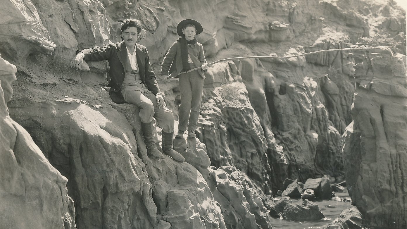 Backdrop for The White Circle