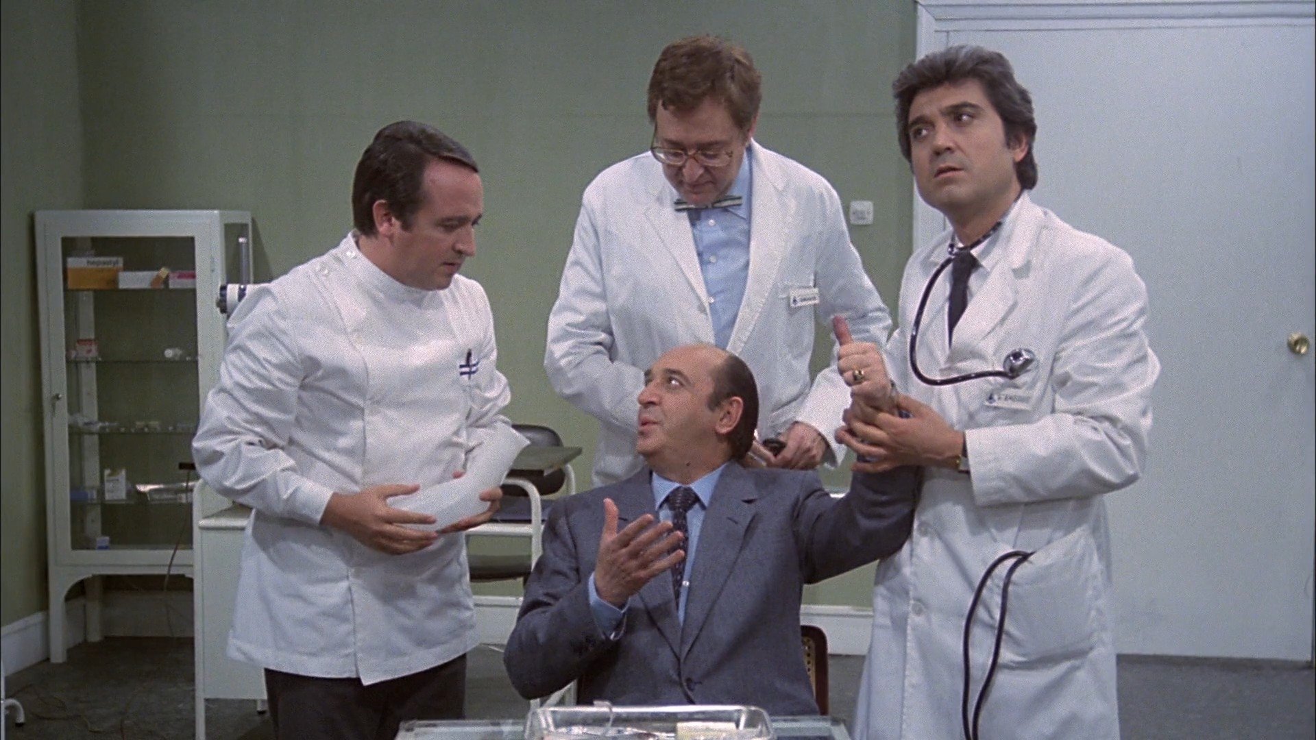 Backdrop for Agítese antes de usarla