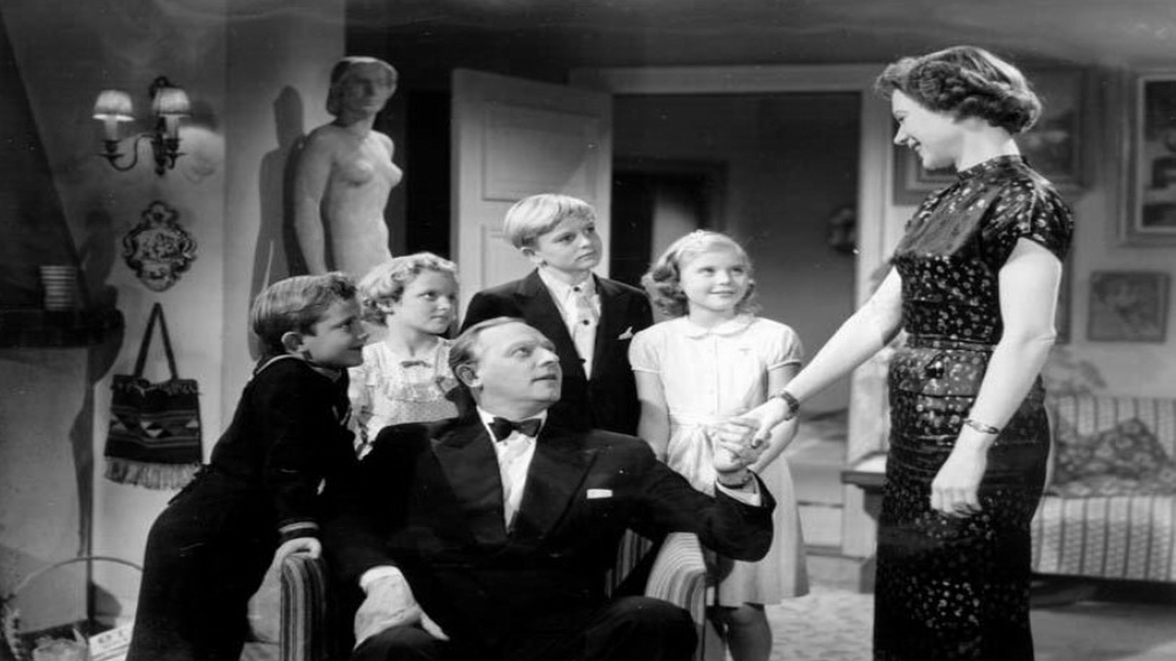 Backdrop for Hold fingrene fra mor