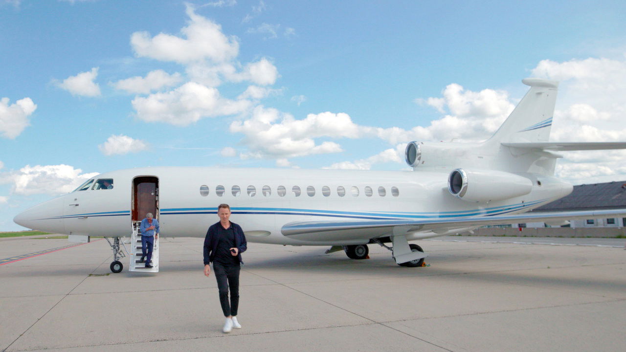 Backdrop for Die geheime Welt der Superreichen - Das Milliardenspiel