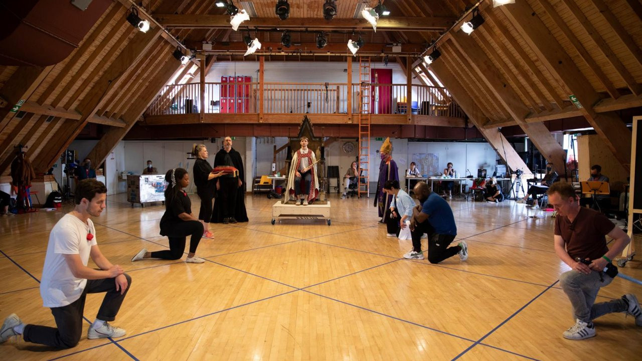 Backdrop for RSC Live:  Henry VI, Part 1