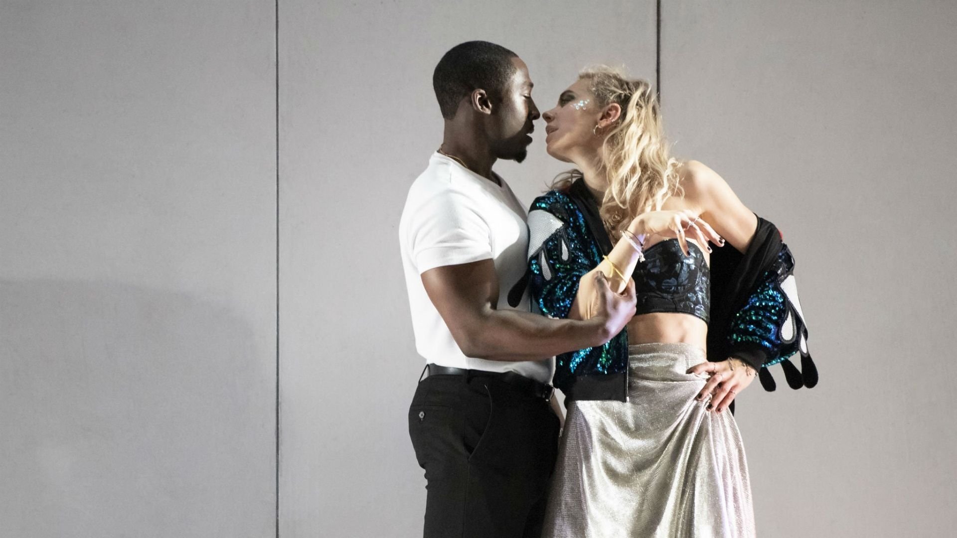 Backdrop for National Theatre Live: Julie