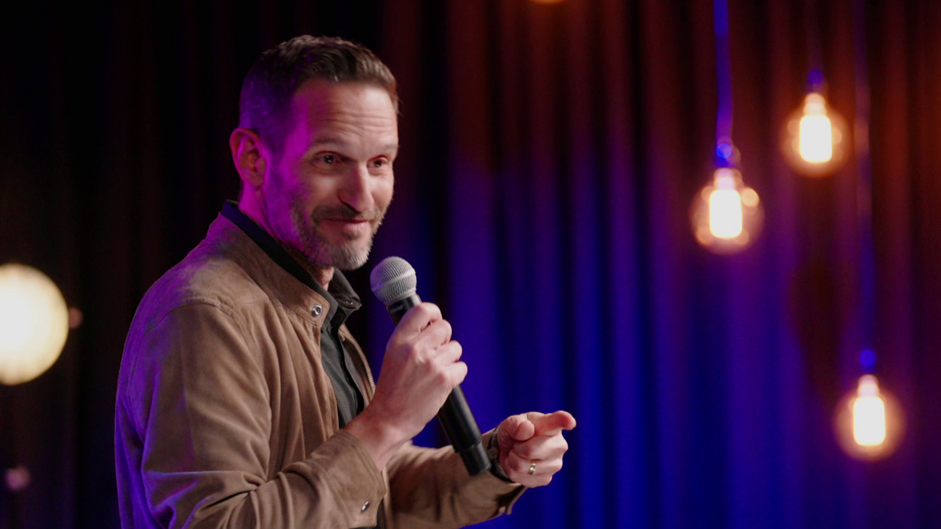 Backdrop for מועדון הסטנד-אפ