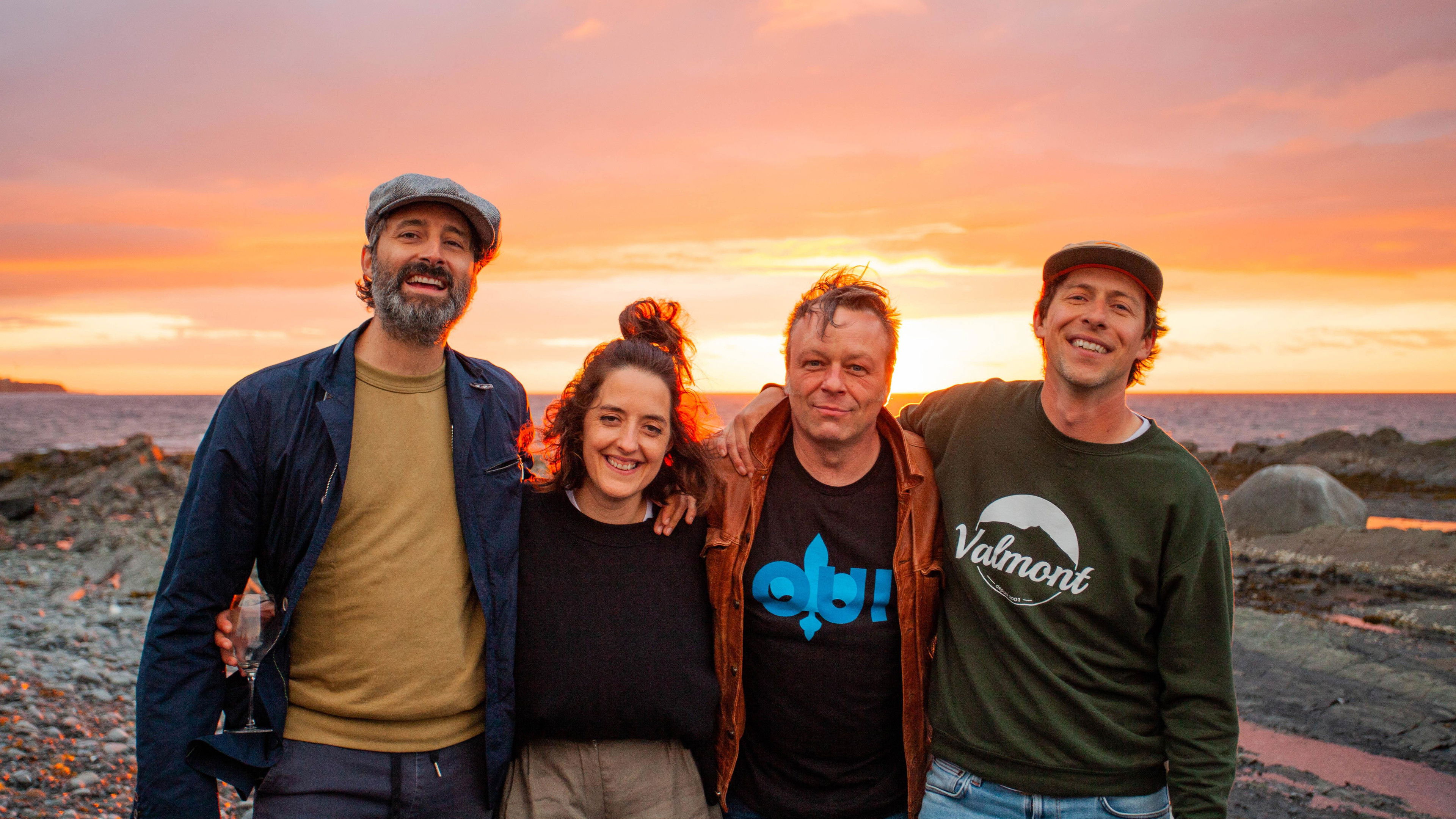 Backdrop for Les flots de Petite-Vallée