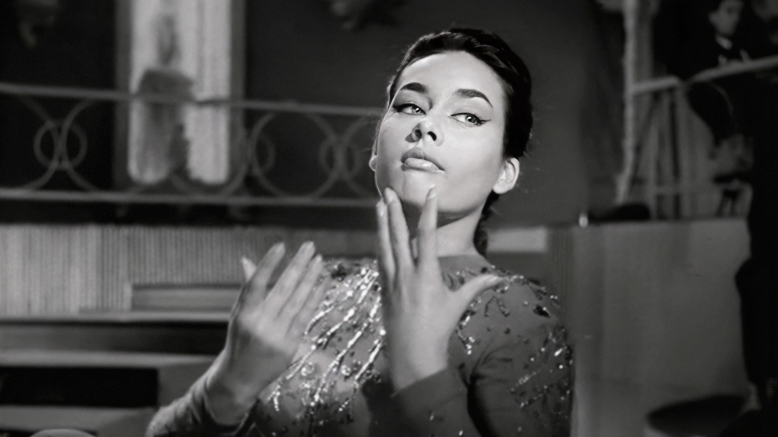 Backdrop for The Girl with the Cat Eyes