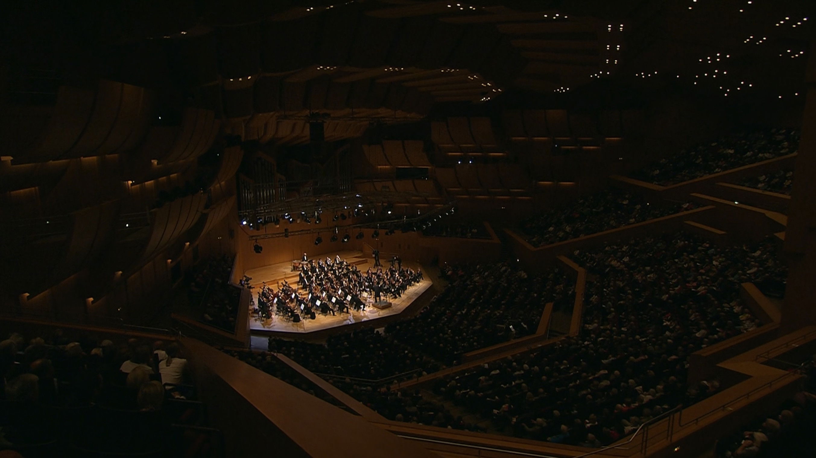 Backdrop for Bruckner - Symphony No. 1 (Thielemann)