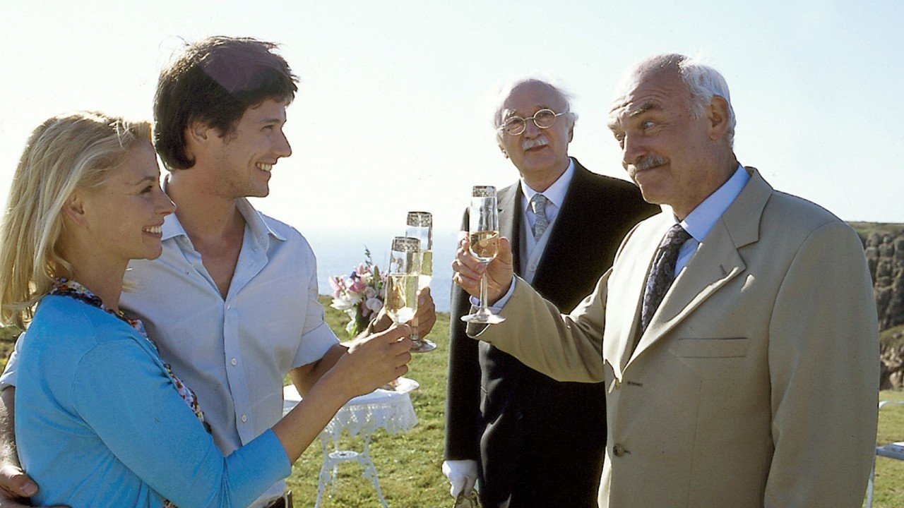 Backdrop for Rosamunde Pilcher: Über den Wolken