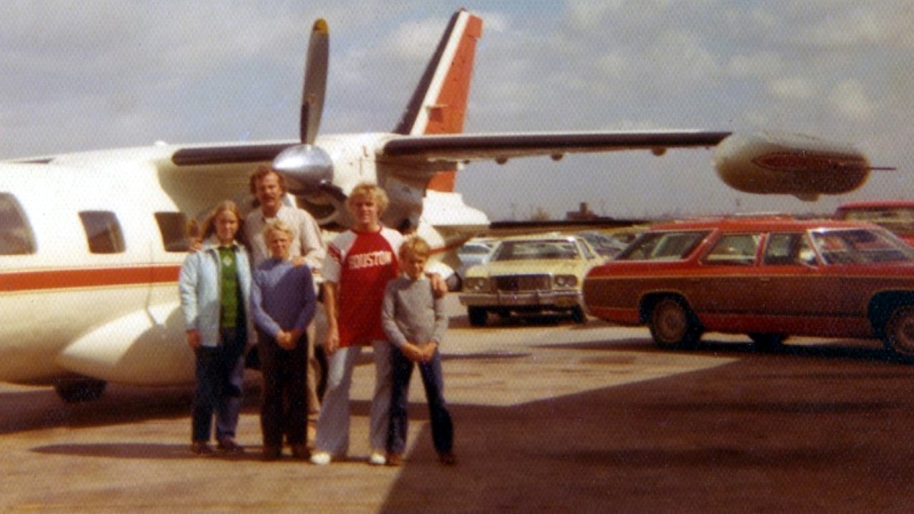 Backdrop for 3 Days 2 Nights