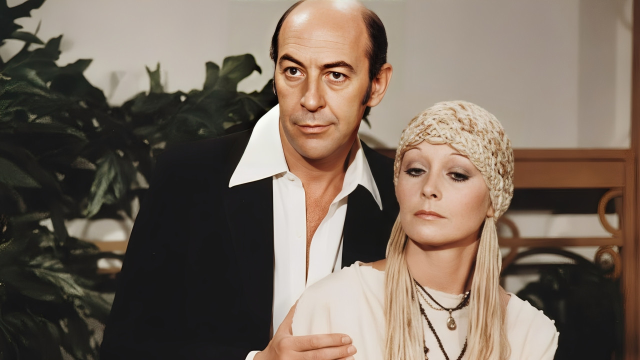 Backdrop for Tchan, a Grande Sacada