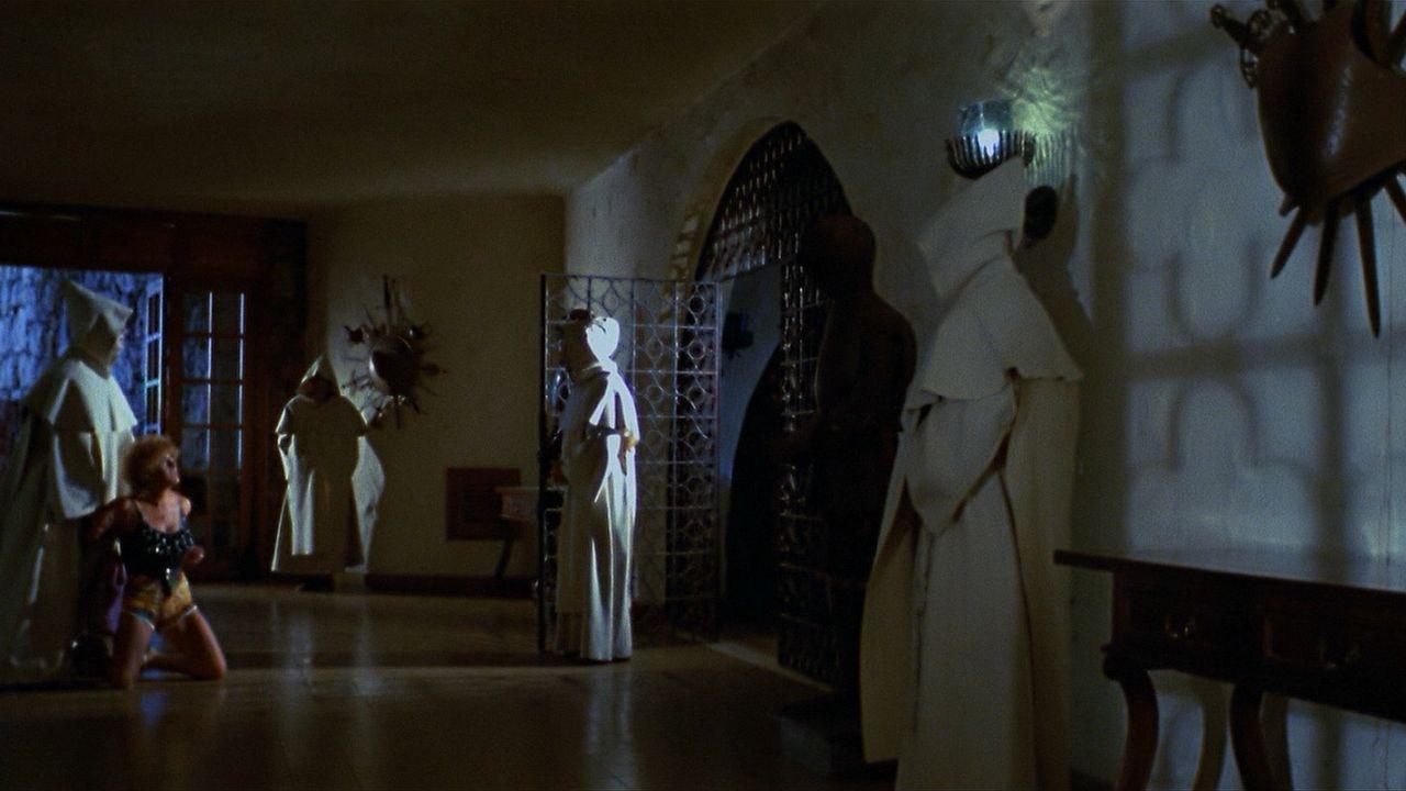 Backdrop for Mansion of the Living Dead