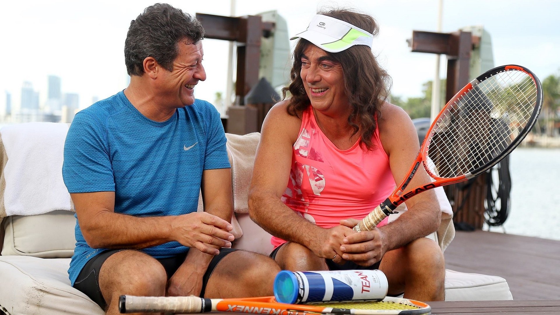 Backdrop for Les Chevaliers Du Fiel : Noël à Miami