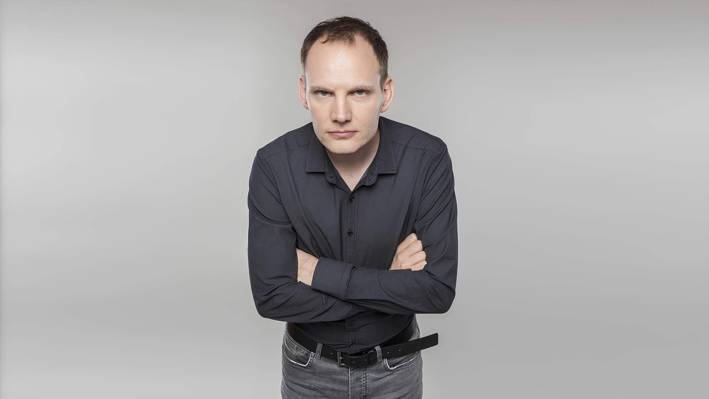 Backdrop for Bödőcs Tibor: Barbárglamour